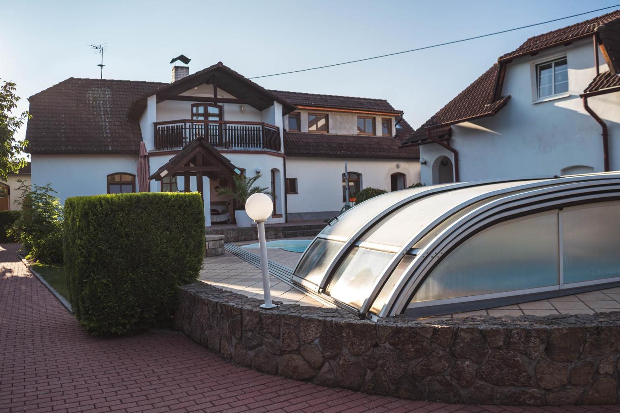 Mocovice Apartment Micovice